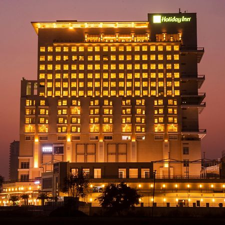 Holiday Inn Gurugram Sector 90 By Ihg Гургаон Экстерьер фото Holiday Inn Bangkok