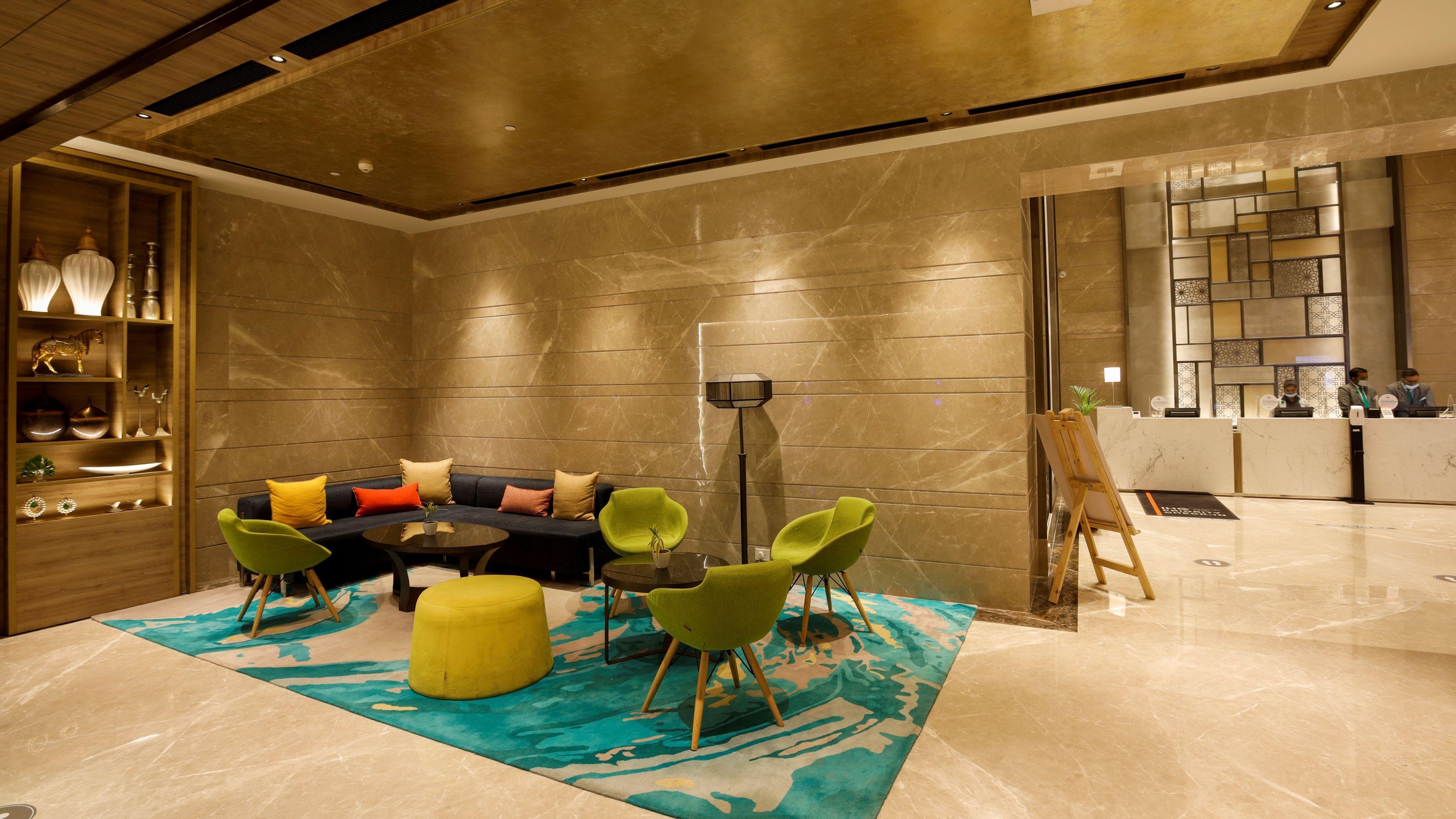 Holiday Inn Gurugram Sector 90 By Ihg Гургаон Экстерьер фото Lobby