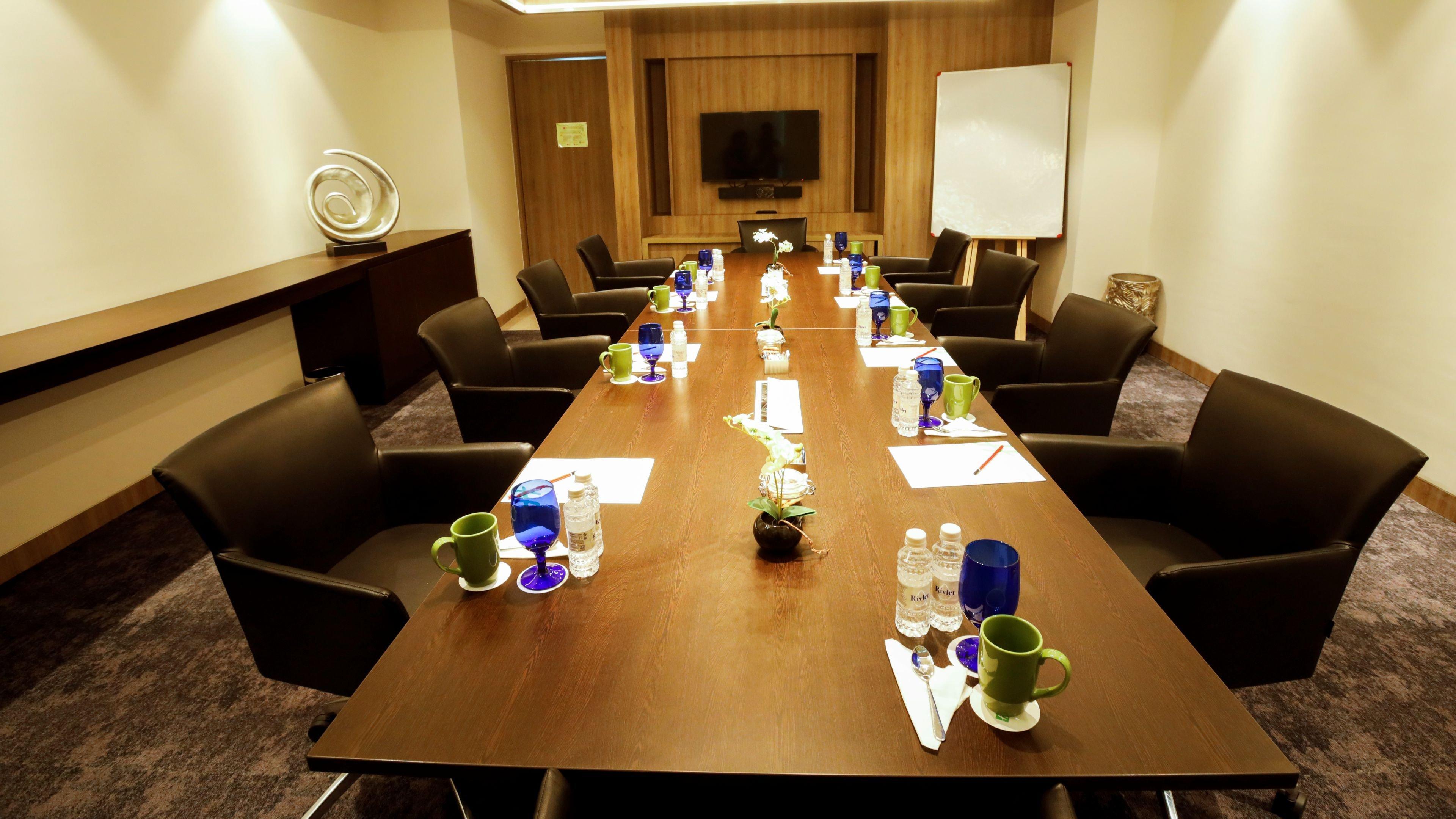 Holiday Inn Gurugram Sector 90 By Ihg Гургаон Экстерьер фото Meeting room at the Park, Hyderabad