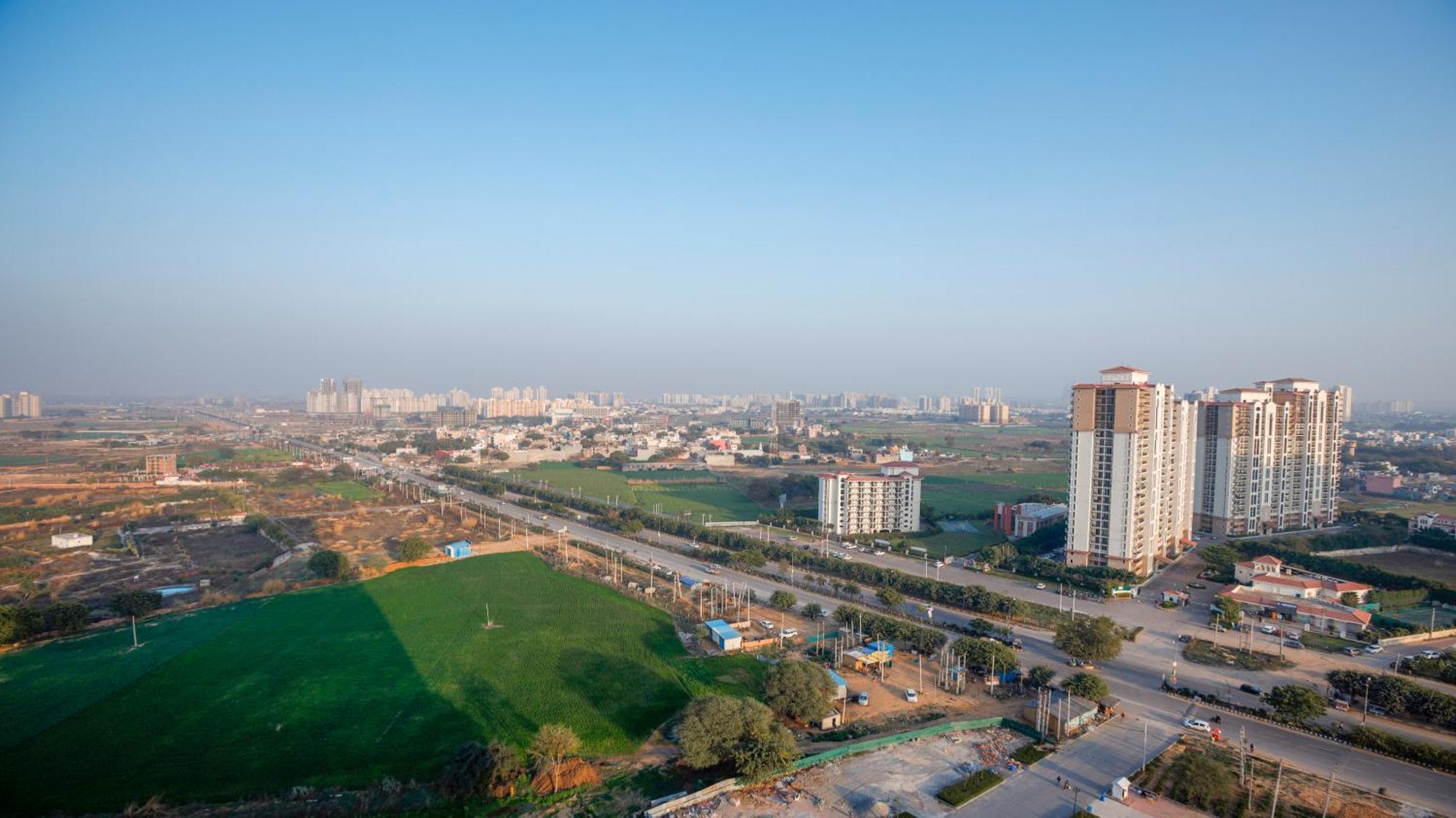 Holiday Inn Gurugram Sector 90 By Ihg Гургаон Экстерьер фото