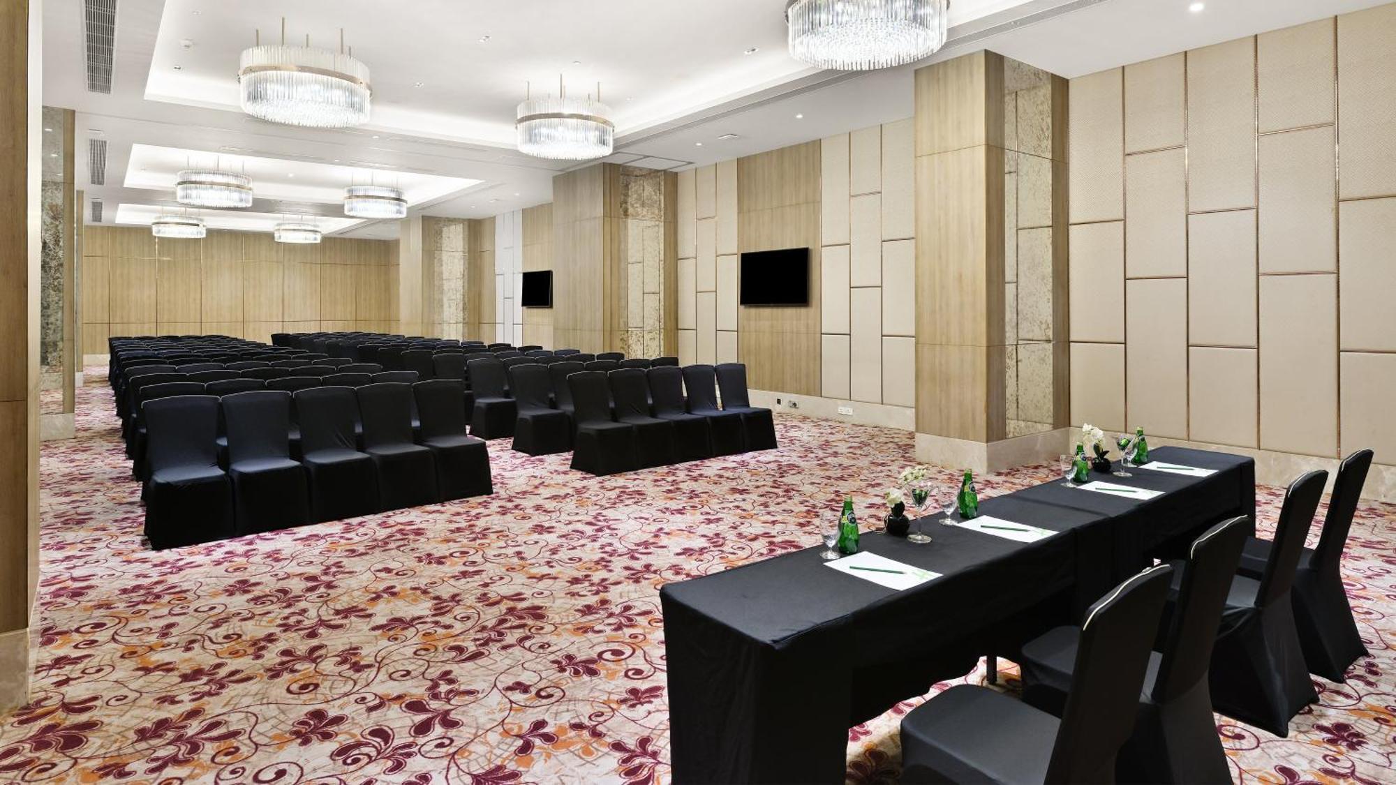 Holiday Inn Gurugram Sector 90 By Ihg Гургаон Экстерьер фото The Grand Ballroom
